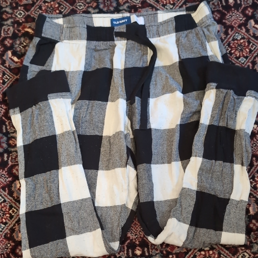 Old Navy Black and White Plaid Pants